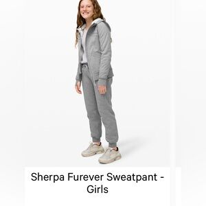 Ivivva Sherpa Furever sweatpants - size 8